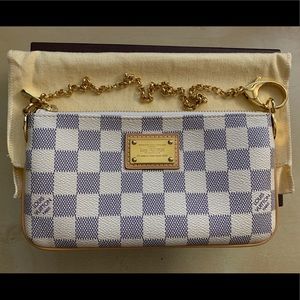 Louis Vuitton Milla MM Pochette Damier Azur